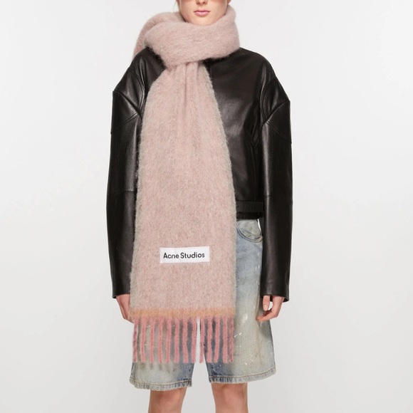 Acne Studios wool mohair scarf in dusty rose - Picture 1 of 4